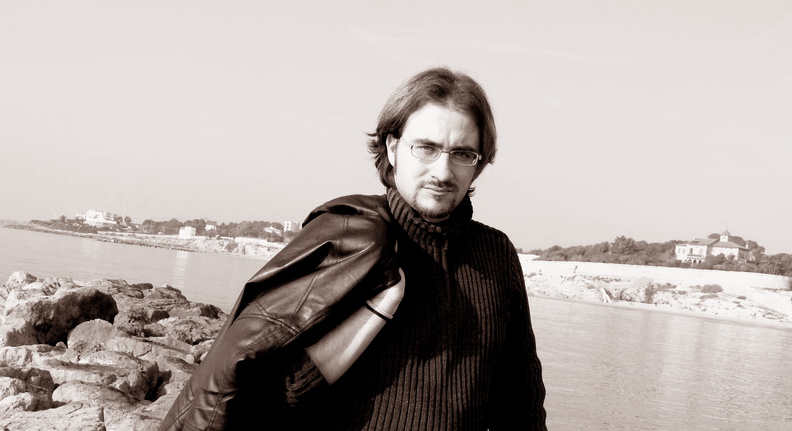 2007- At Vilanova Beach.jpg